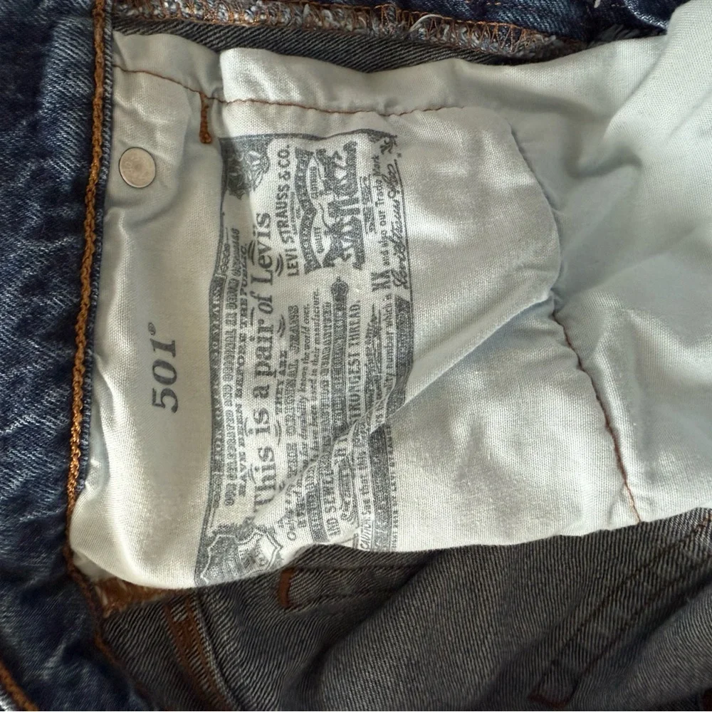 Women’s Levi Blue Jeans 501 - Picture 7 of 8